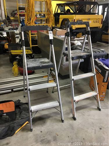Lot #0146 (1 of 3)