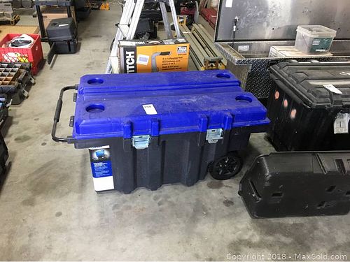 Lot #0158 (1 of 5)