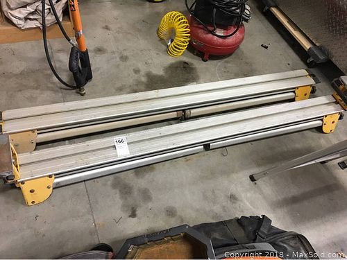 Lot #0166 (1 of 3)