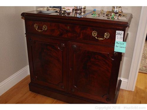 Lot #0282 (1 of 8)