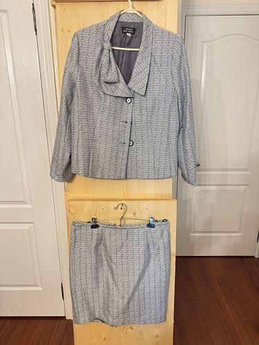 Lot #60 (1 of 5)