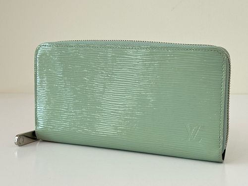 Lot #770 (1 of 9)