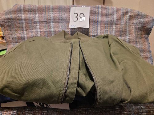 Lot #39 (1 of 9)