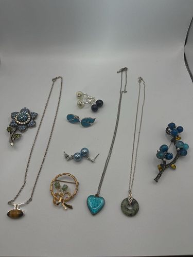 Lot #251 (1 of 19)