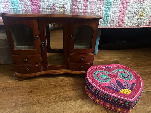 Lot #125 (1 of 9)