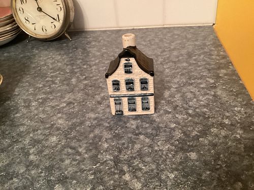 Lot #565 (1 of 5)