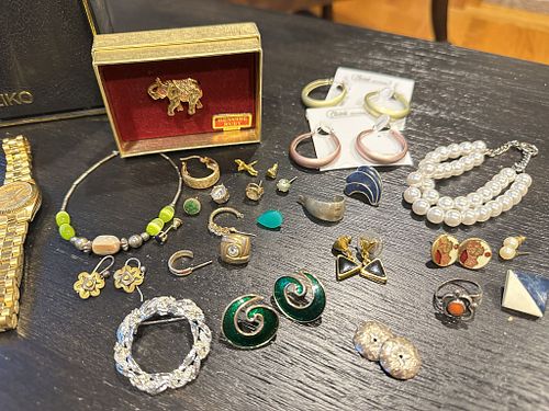 Lot #586 (1 of 15)