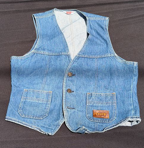 Lot #23 (1 of 7)