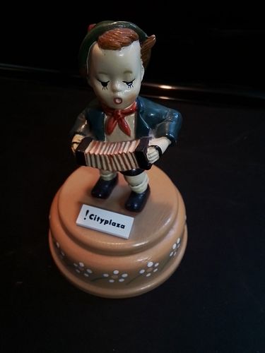 Lot #69 (1 of 5)