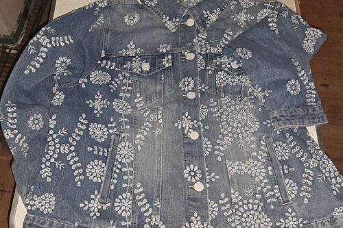 Lot #273 (1 of 4)