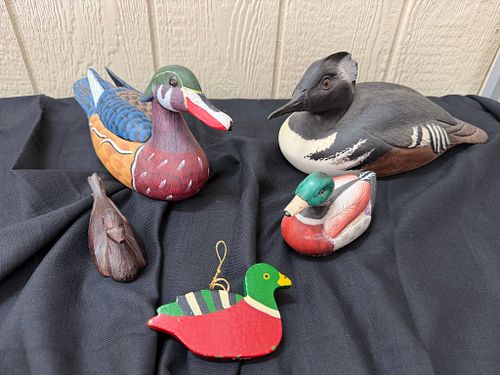 Lot #305 (1 of 5)