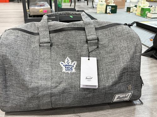 Lot #1143 (1 of 8)