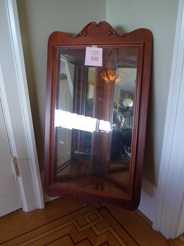 Lot #202 (1 of 4)