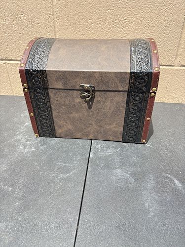 Lot #19 (1 of 4)