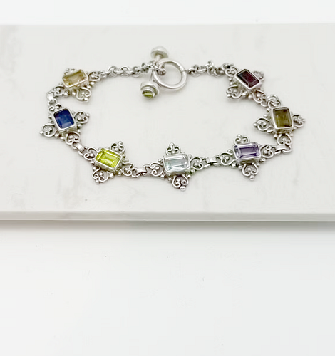 Lot #490 (1 of 9)