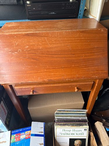 Lot #9 (1 of 4)