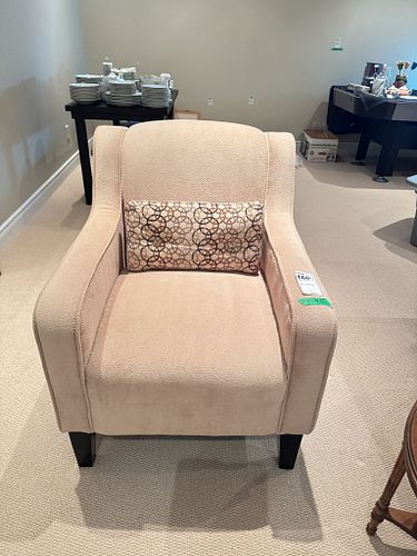 Lot #160 (1 of 8)