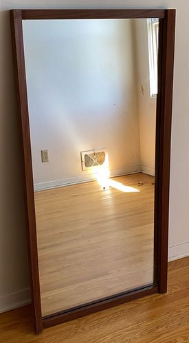 Lot #241 (1 of 7)