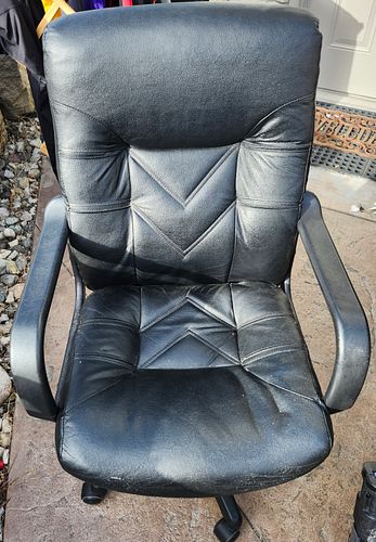 Lot #40 (1 of 4)