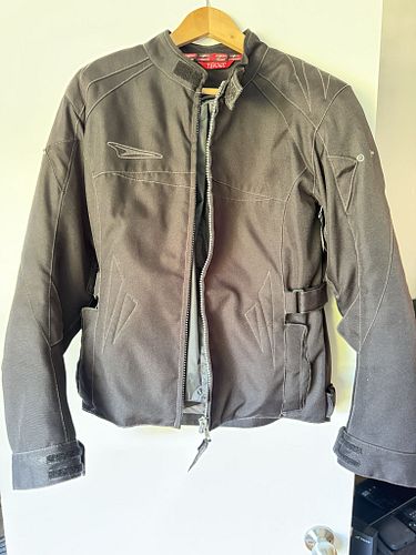 Lot #23 (1 of 5)