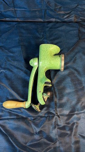 Lot #48 (1 of 7)