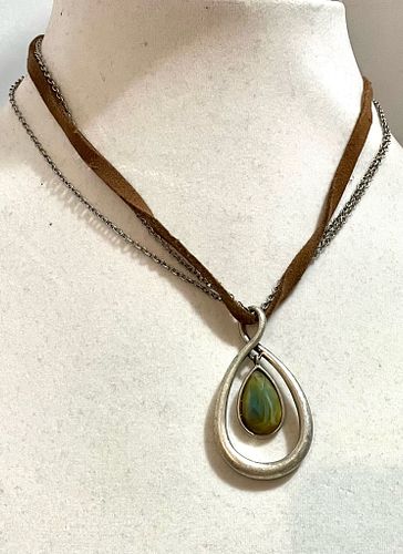 Lot #105 (1 of 5)