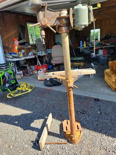 Lot #230 (1 of 7)