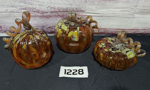 Lot #1228 (1 of 12)