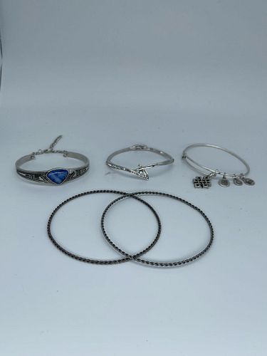 Lot #32 (1 of 8)