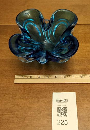 Lot #225 (1 of 3)