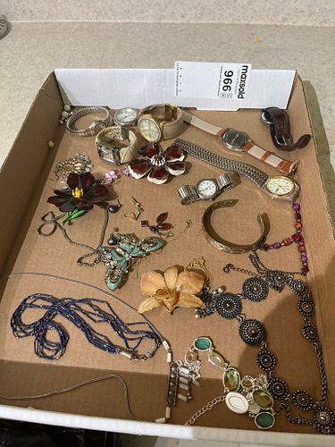 Lot #966 (1 of 12)