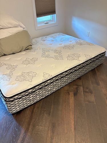 Lot #313 (1 of 4)