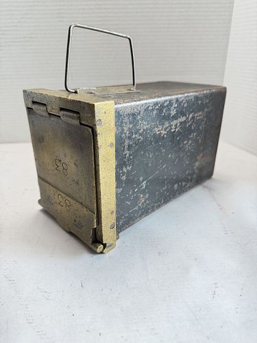 Lot #52 (1 of 9)