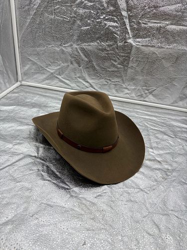 Lot #117 (1 of 8)