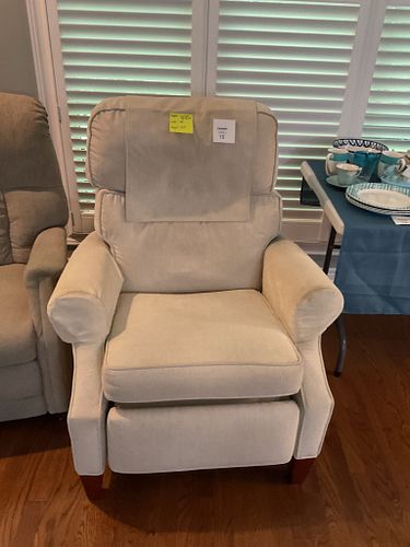 Lot #15 (1 of 8)
