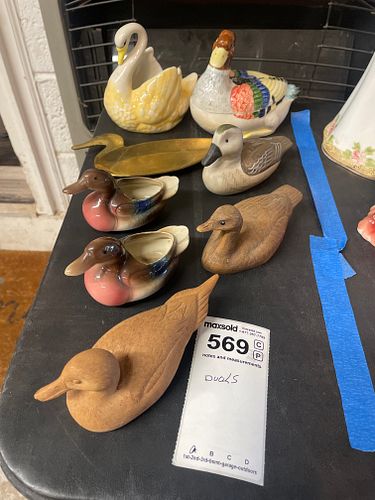 Lot #569 (1 of 7)