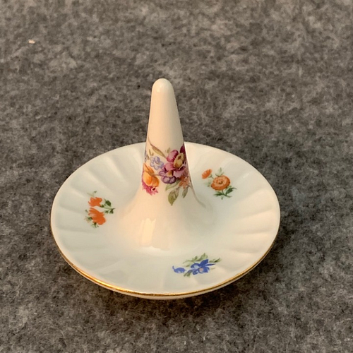 Lot #125 (1 of 5)