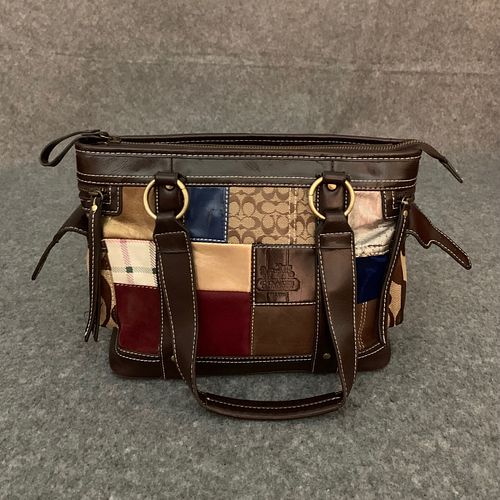 Lot #221 (1 of 13)
