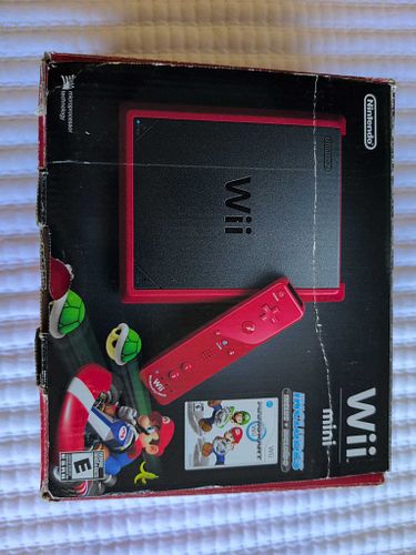 Lot #40 (1 of 8)