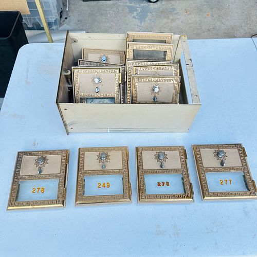 Lot #221 (1 of 9)