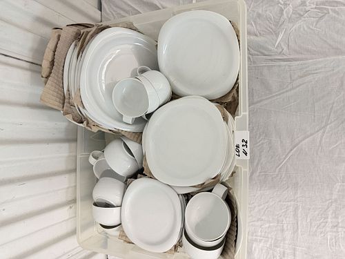 Lot #32 (1 of 13)