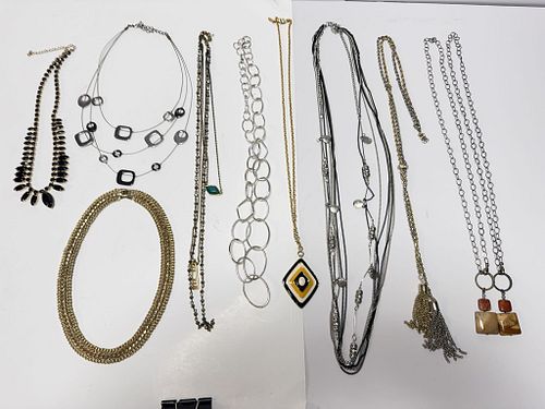 Lot #52 (1 of 7)