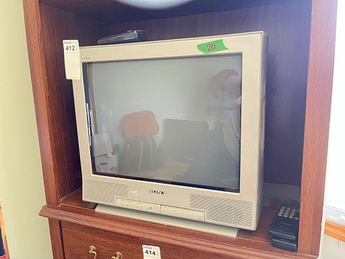 Lot #412 (1 of 7)