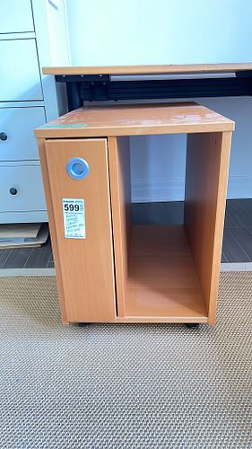 Lot #599 (1 of 9)