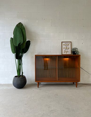 Lot #39 (1 of 8)