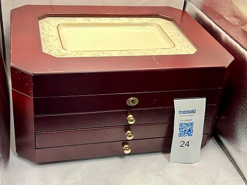 Lot #24 (1 of 15)