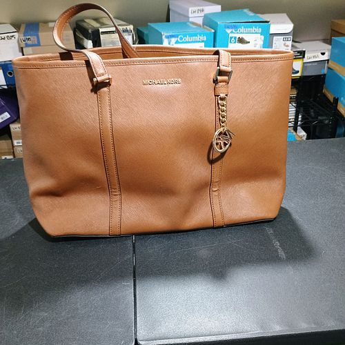 Lot #797 (1 of 11)