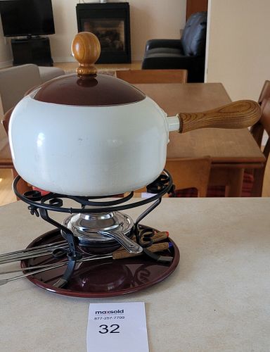 Lot #32 (1 of 6)