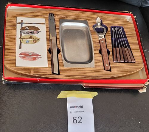 Lot #62 (1 of 5)