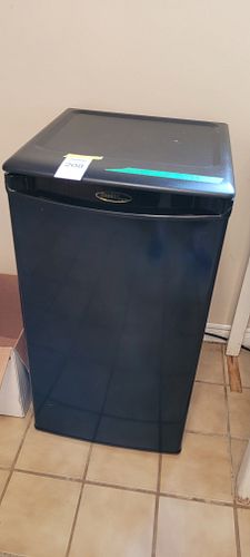 Lot #208 (1 of 4)